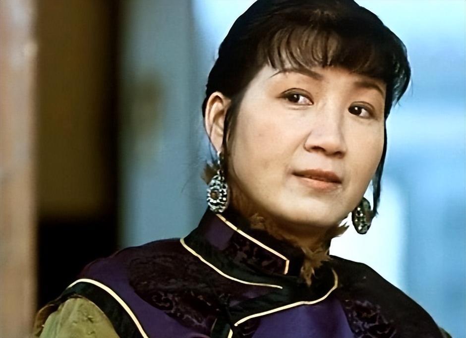 "老戏骨"曹翠芬:人到中年爆红,与演员丈夫相爱一生却有遗憾