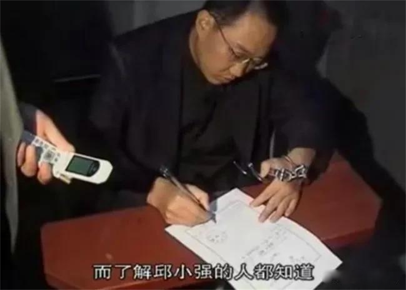 不满足,邱小强半工半读考取了苏州大学医学院的研究生,拜到顾明成门下