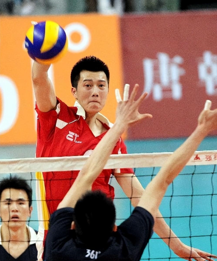 张常宁出生的时候,张友生正在江苏男排担任助理教练一职.