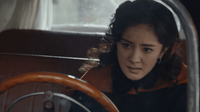 杨幂翻车告诉我们:所谓的演技炸裂,并不是挤眉弄眼,一惊一乍