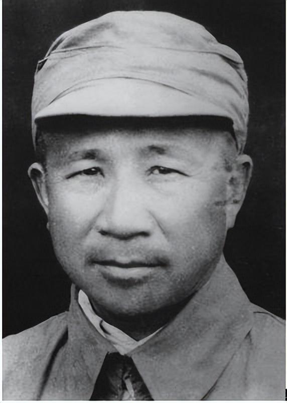 二师师长的张云逸,率领部队来到盱眙县旁的一个名为黄昏塘的小村庄