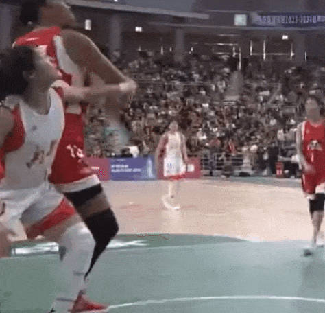 又是总冠军啊！CBA季后赛不打了！全部停赛让路一天……