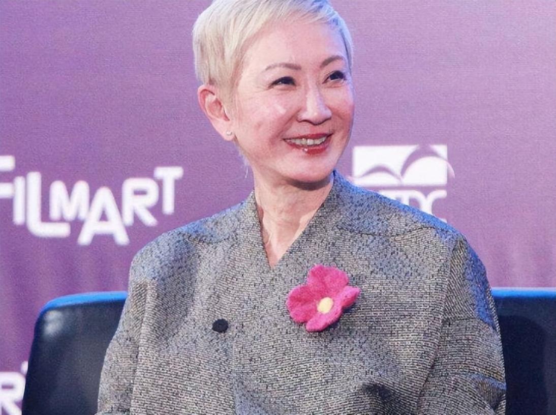 回顾徐克前妻施南生:陪徐克46年从无到有,63岁选择离婚现如何?