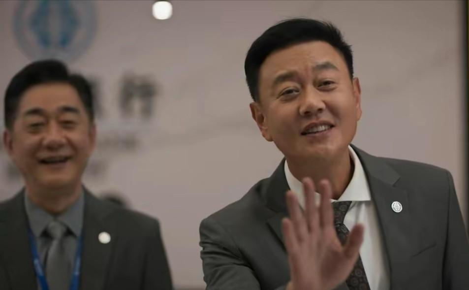 冯嘉怡:被誉为"最贵龙套",片酬不够车油钱,不为片酬为过瘾