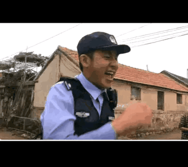 难怪导演只敢拍上半身,原来下半身都惨不忍睹,网友:不忍直视