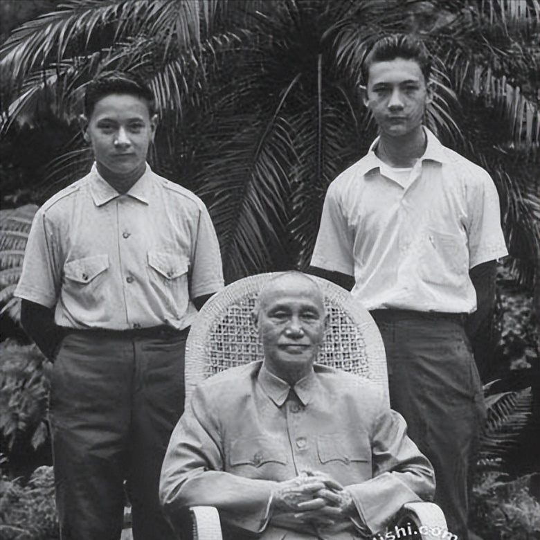 蒋孝勇想将"两蒋"移灵大陆后,公开严斥说了两句话,让世人唏嘘