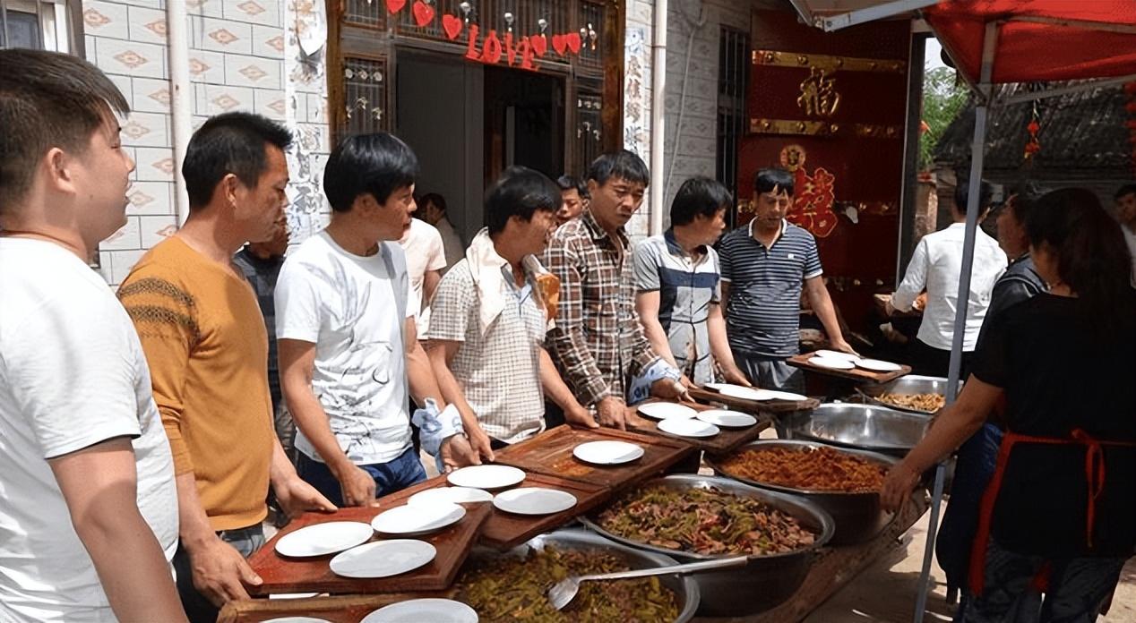 回顾传承上千年的农村酒席,或许会被叫停?吃个席能有什么弊端?