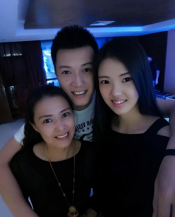 张常宁复出!她的婚姻是父亲撮合的,与同父异母的哥哥故事多