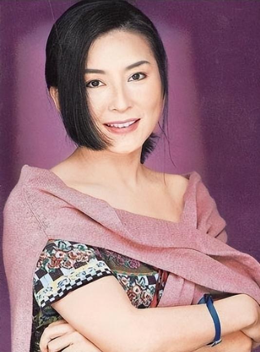 4位"消失"的顶流女歌手,如今境况,有人深居简出,有人