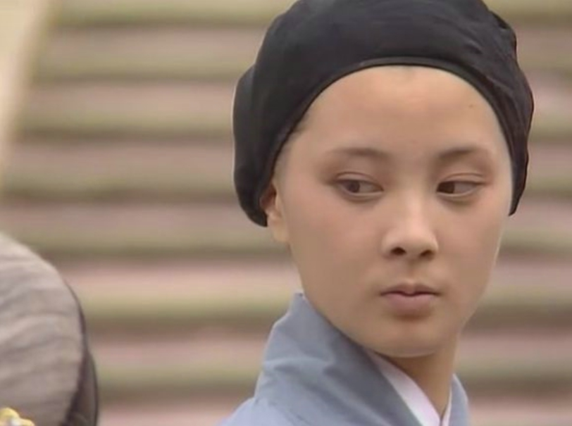 回顾87版《红楼梦》十二金钗现状,个个经历坎坷,有人58岁还未婚