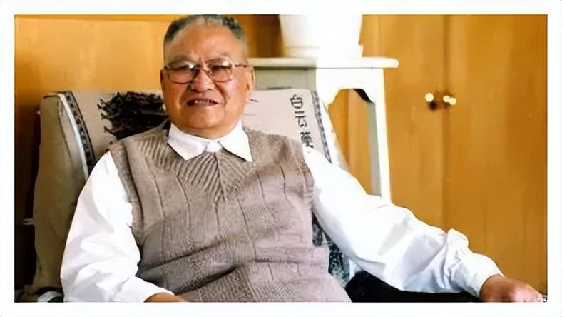 1975年,李水清致信中央请求回部队,邓公摇头:先念恐怕不会同意