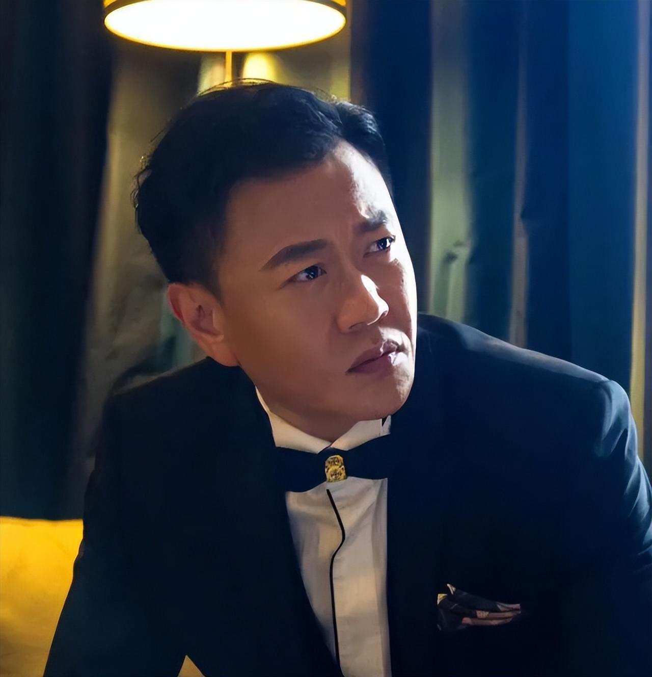 冯嘉怡:被誉为"最贵龙套",片酬不够车油钱,不为片酬为过瘾