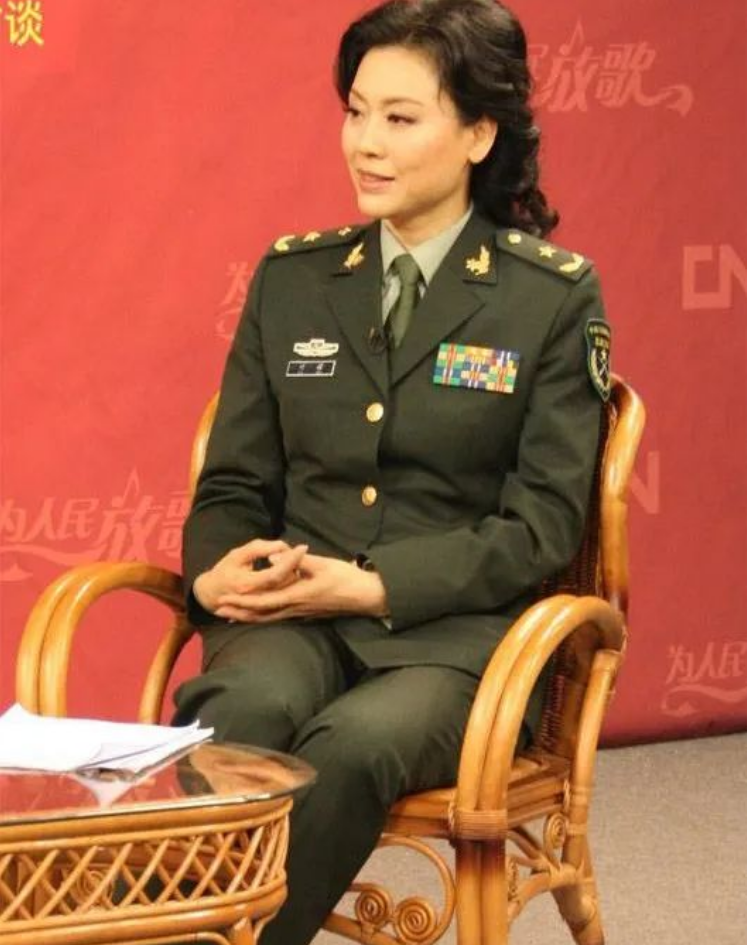 回顾:中国漂亮女将军刘敏少将,美在什么地方?