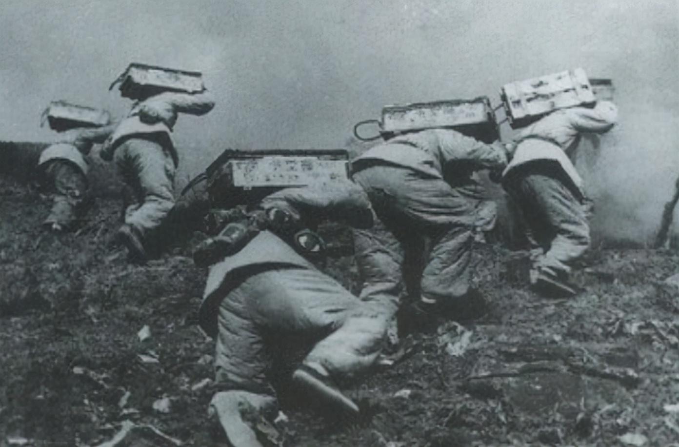 1958年,军区首长视察辽宁发现粮仓警卫是牺牲5年战友,他是谁?