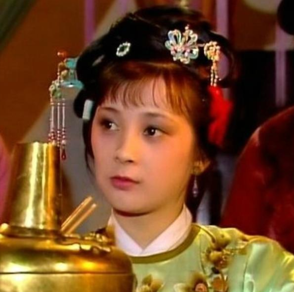 回顾87版《红楼梦》十二金钗现状,个个经历坎坷,有人58岁还未婚