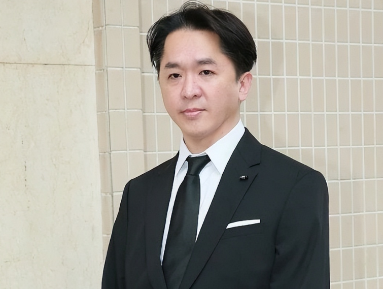 盘点至今未娶妻的8位大龄男星,各有各难言的苦衷,最大的已67岁