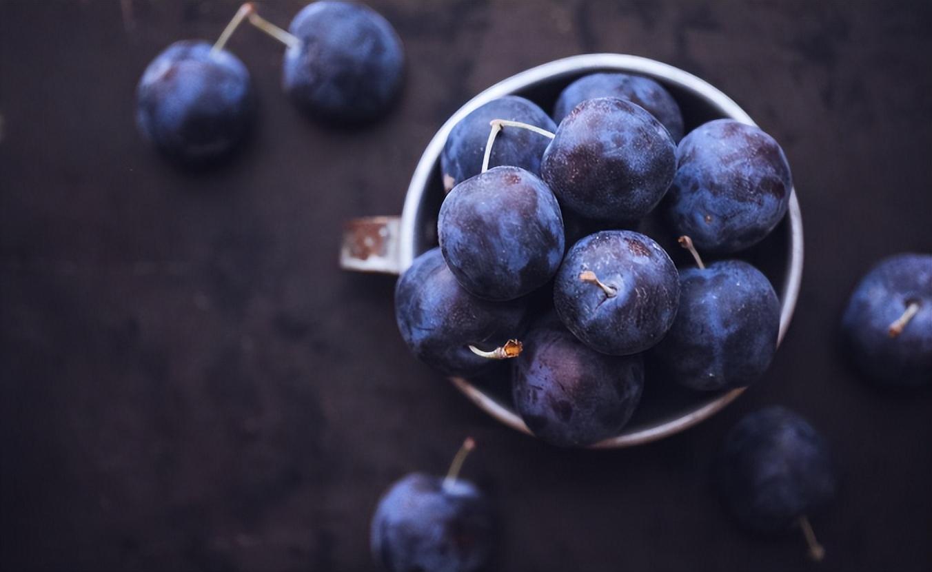 其实,杏子作为曾经最受欢迎的北方水果之一,它的存在切切实实满足了老