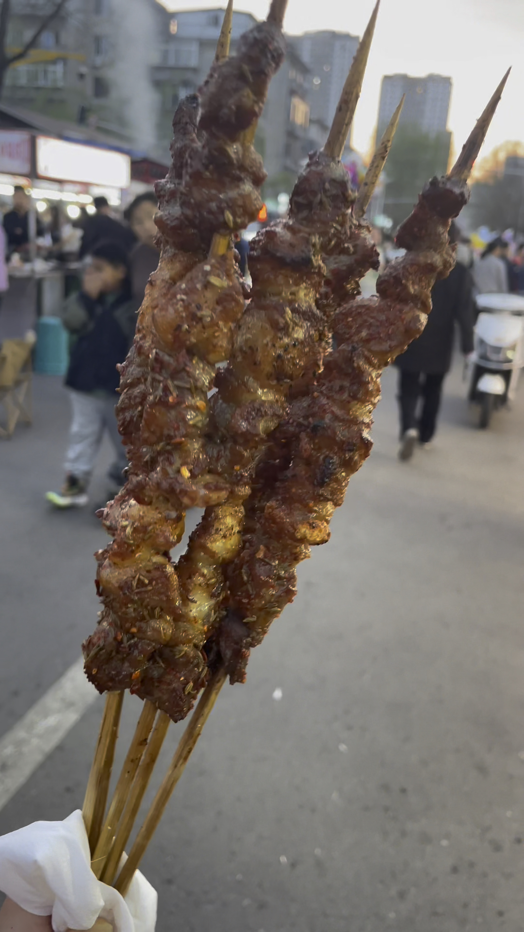 丹东月亮岛夜市!夏天来触碰你的味蕾吧!