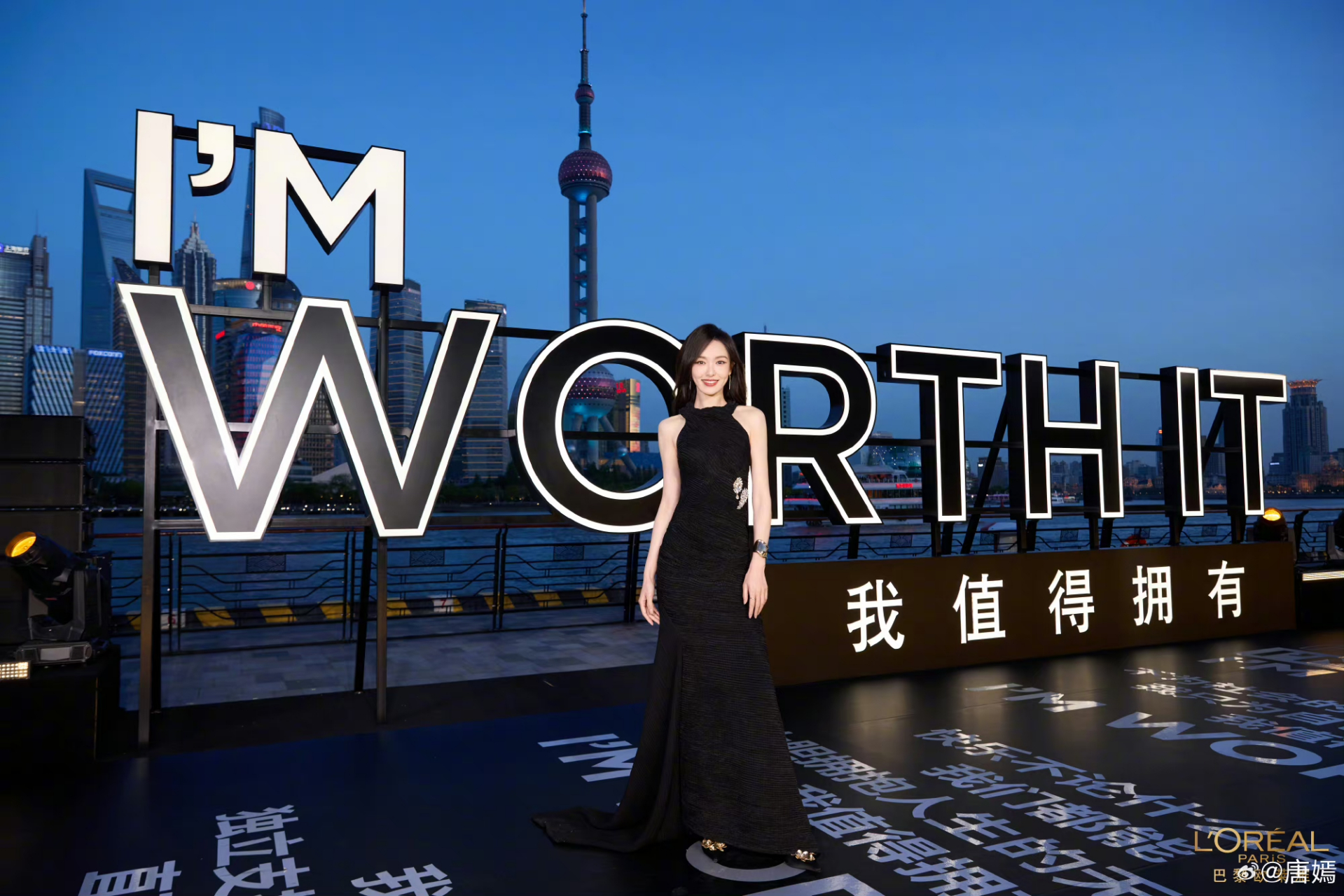 唐嫣的最新活动靓照,《繁花》续航力惊人,今年的唐嫣是出色转型的唐嫣