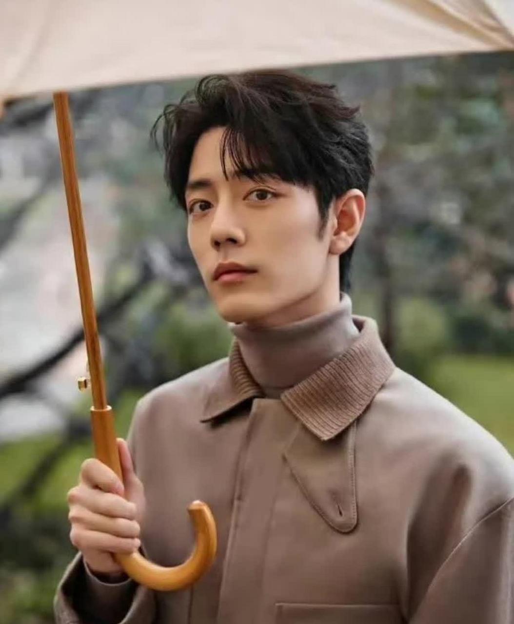 任嘉伦肖战生图亮相,美貌天成,连修图师都下岗了!#春日解忧杂货店