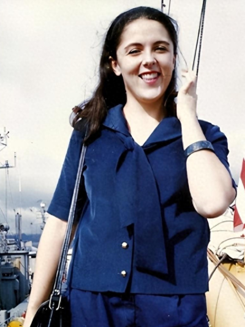 1961年,18岁安·邓纳姆,奥巴马母亲,被黑人留学生奥巴马·侯赛因骗婚