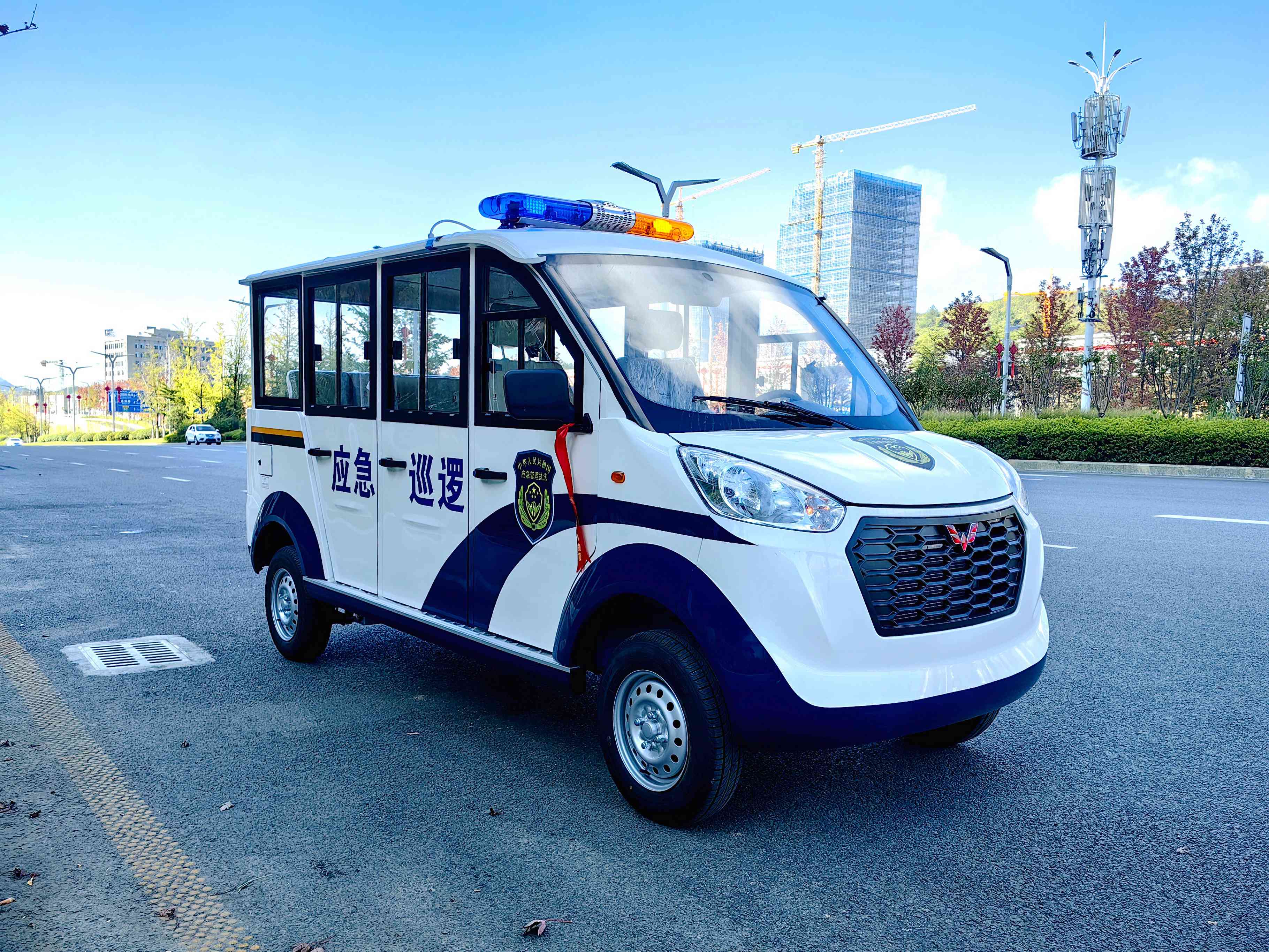 城管综合执法巡逻车