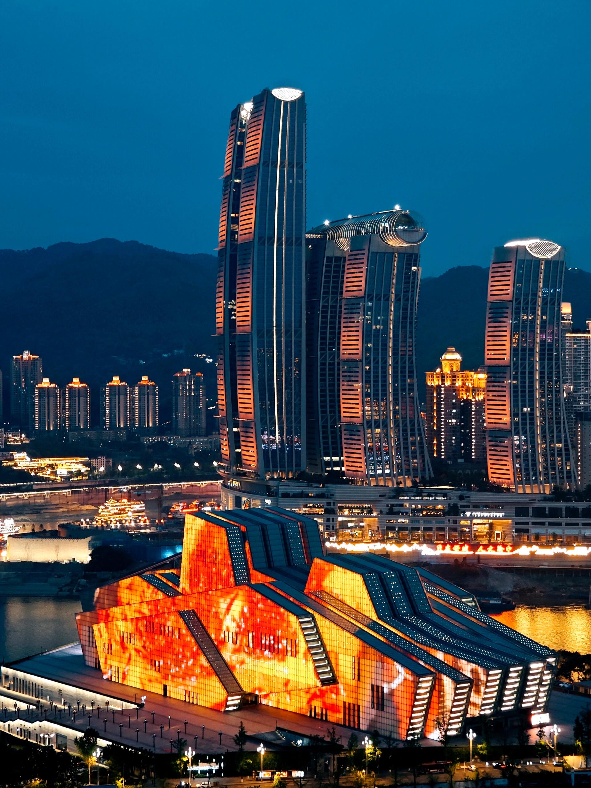 各位亲们让我看看你们手机里的重庆夜景!#重庆四季好风光