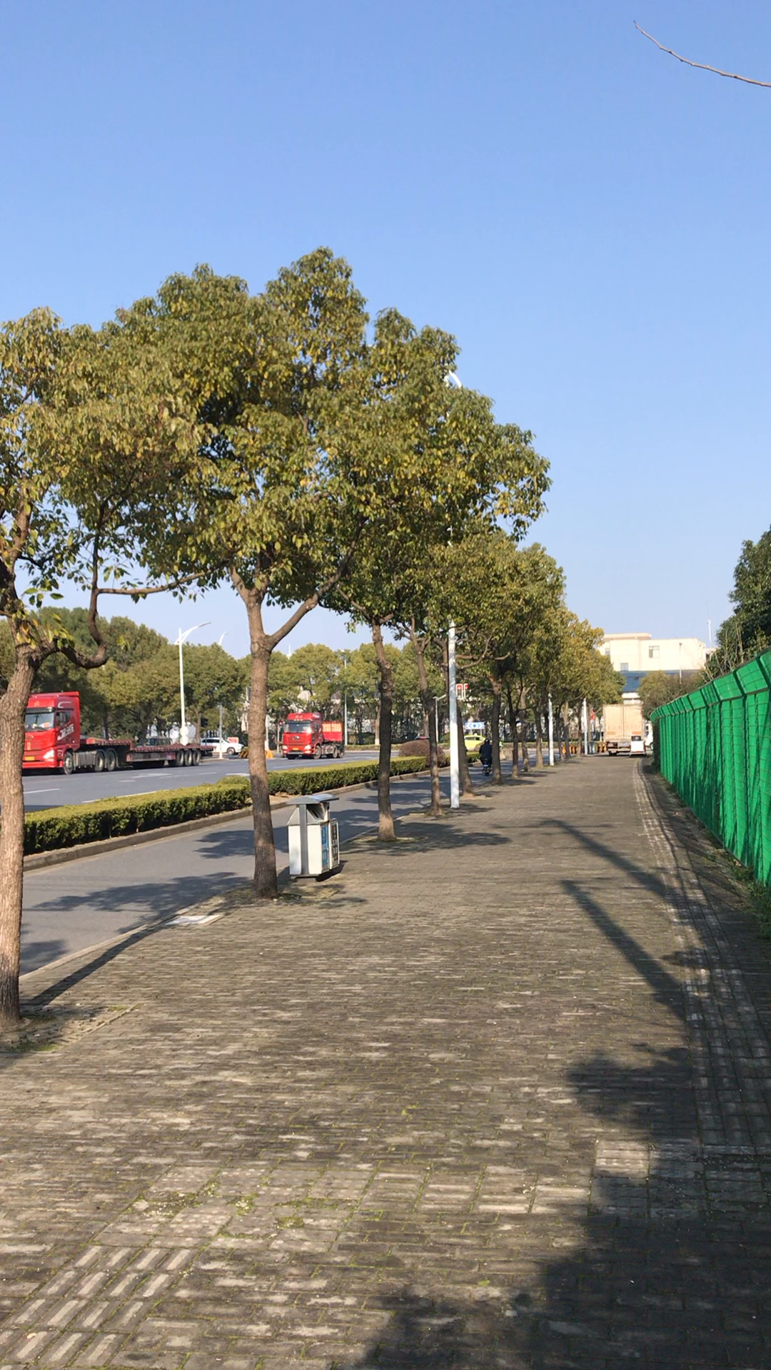 上海街景(拍摄于浦东,江环路)