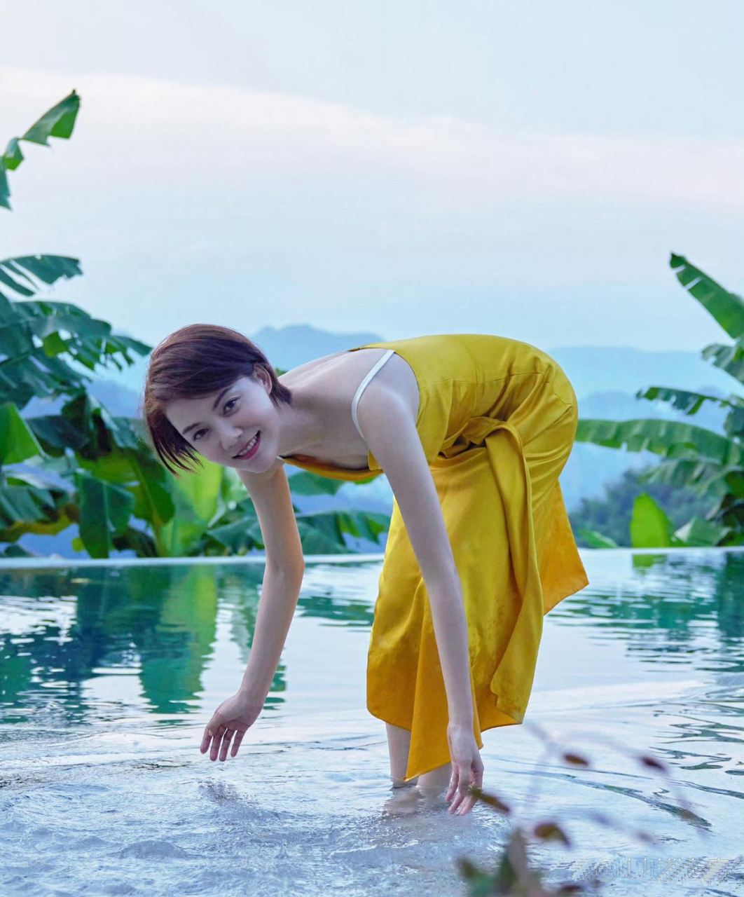 车晓发玩水照,她身材还是挺好的高挑苗条
