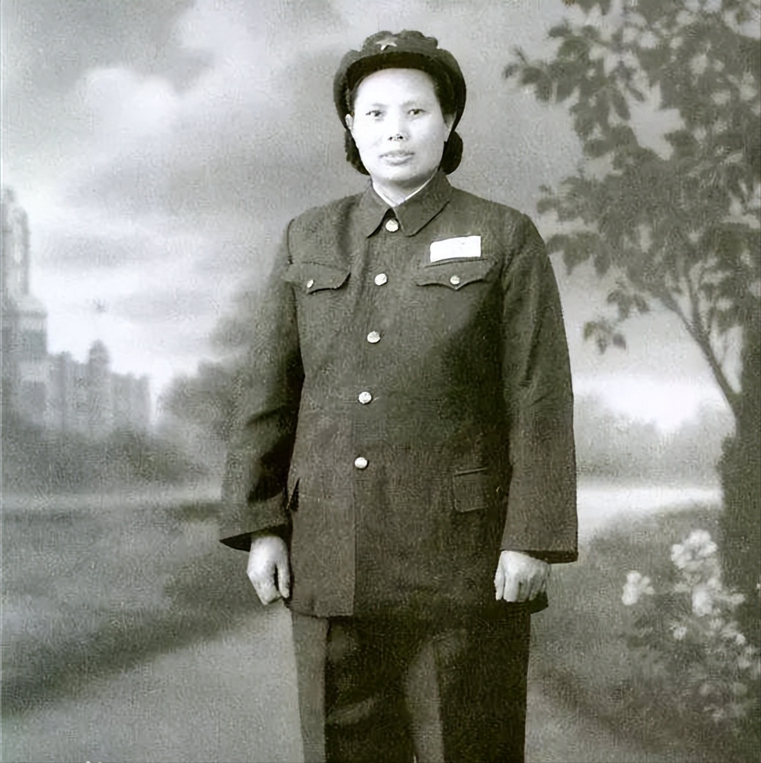 1986年洪学智访美被嘲讽:什么学校毕业?他的回答让美上将哑口