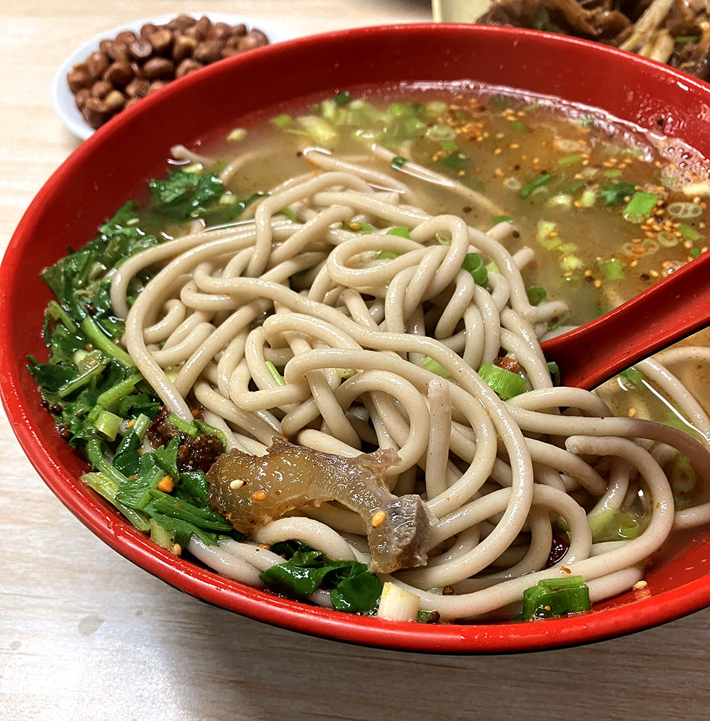 一直以为饸饹面是由制作原料而得名,原来是因为工具呀