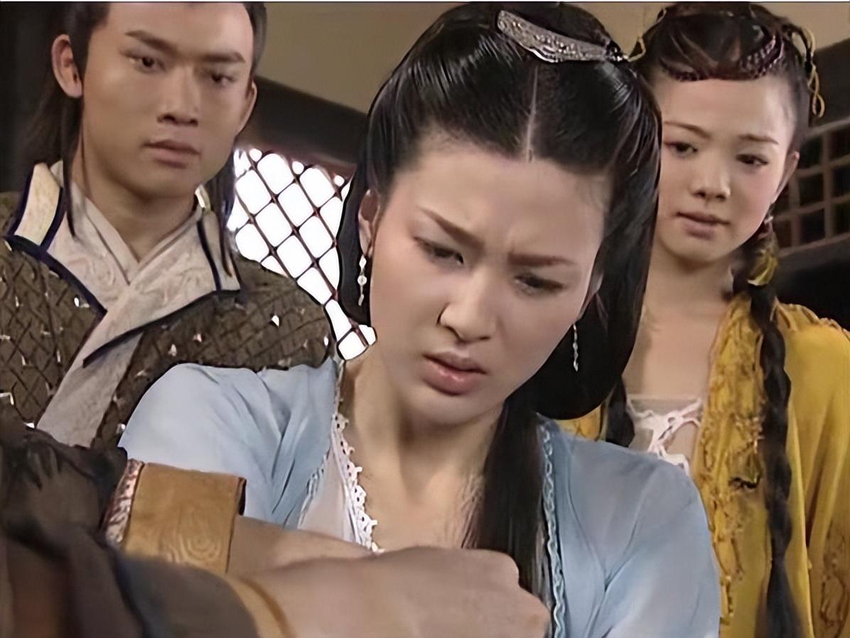 回顾《亮剑》18年后:2位已逝1位消失,女配反超田雨成一线大腕