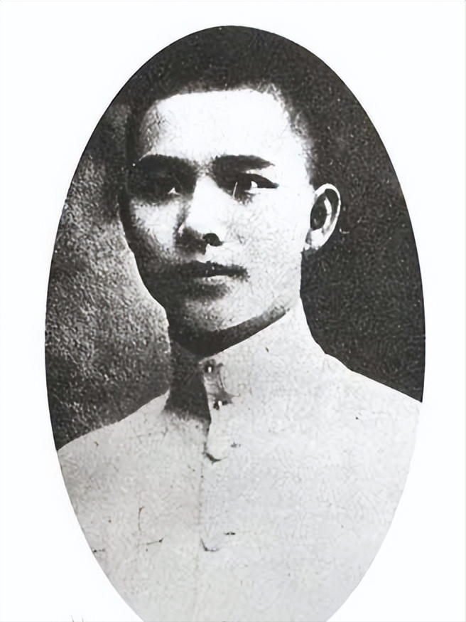 1946年汪精卫墓被炸开,遗体上留有一张纸,四个大字让人破口大骂