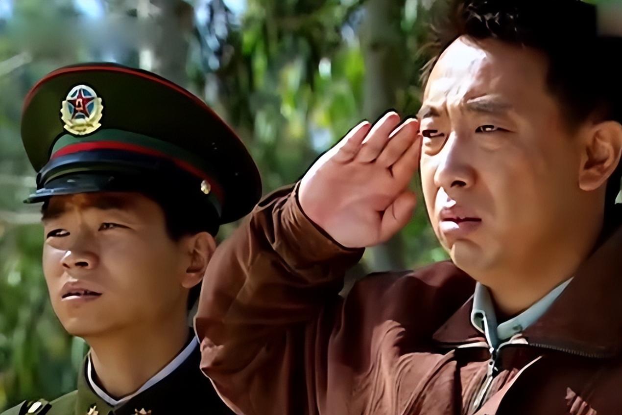 回顾《士兵突击》演员现状,有人离世,有人娶日籍女演员