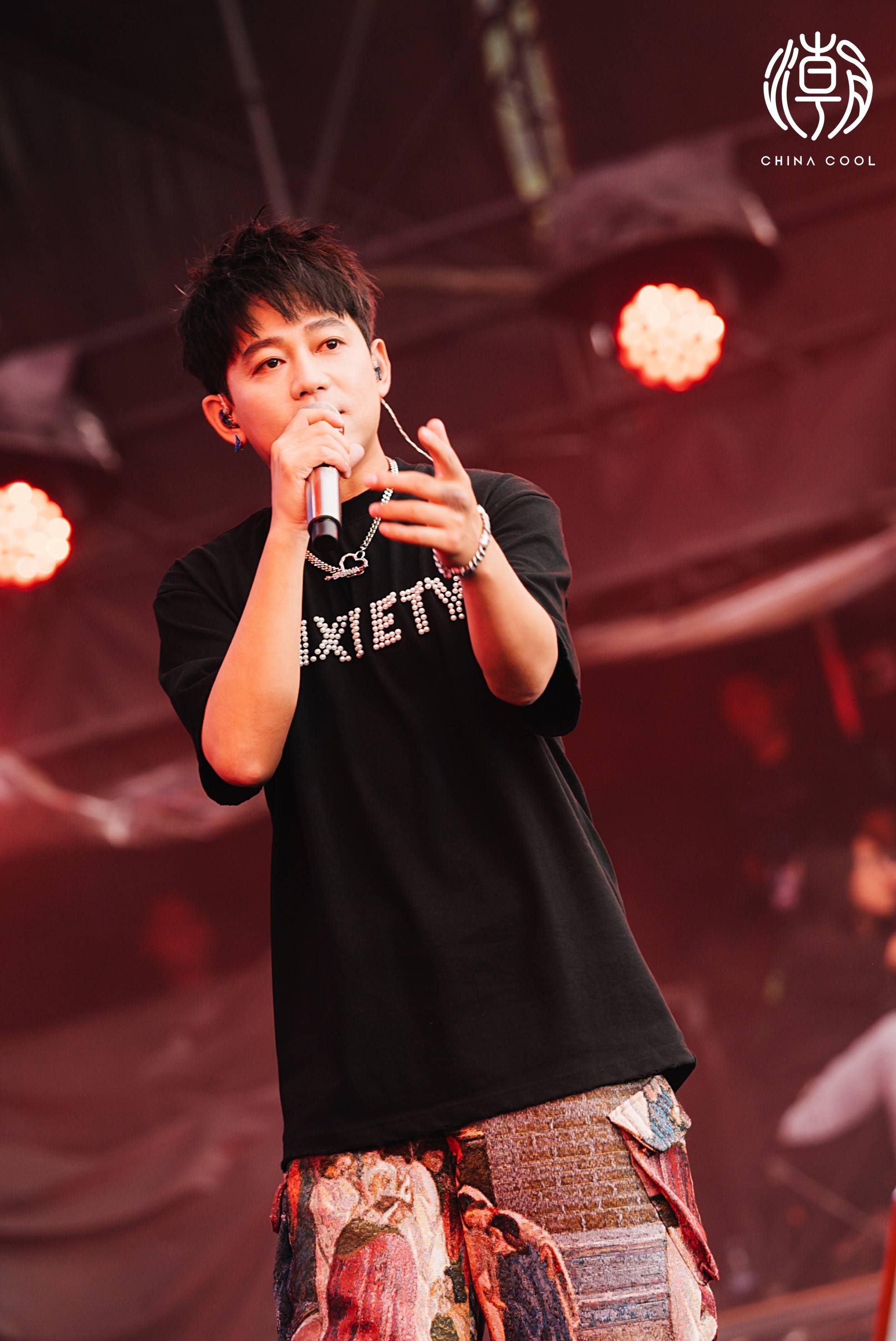 音乐节邀请了汪苏泷,毛不易,单依纯,吴克群, luh kel ,余景天,许巍