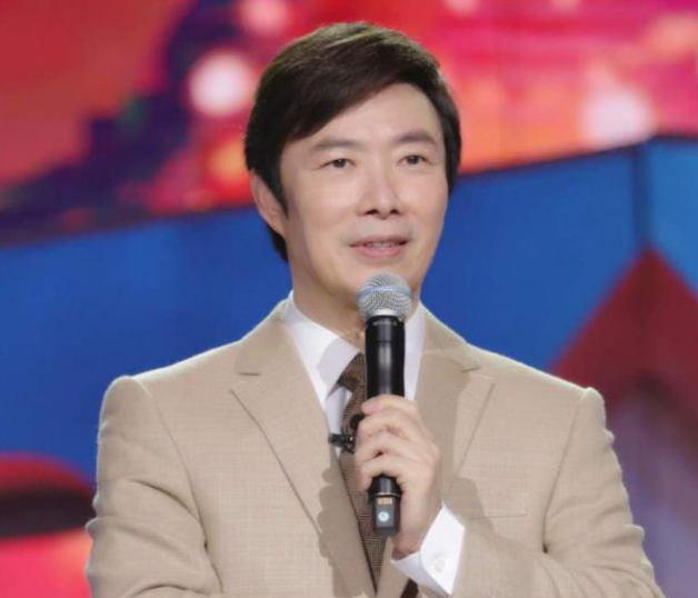 如今几十年过去了,安井千惠嫁没嫁人不得而知,小哥费玉清67岁了一直