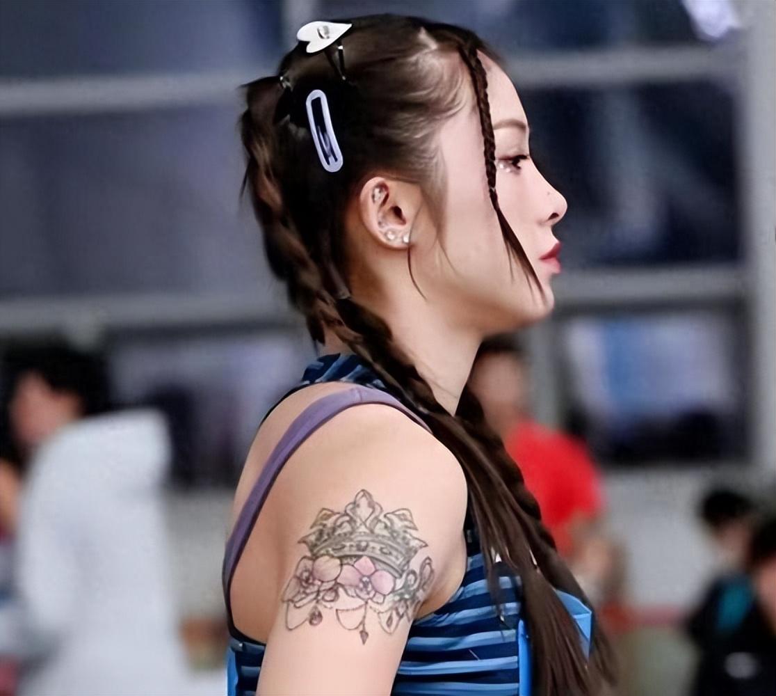 回顾:浓妆跑倒数第一!吴艳妮又引网友争议,赛后回应令人气愤