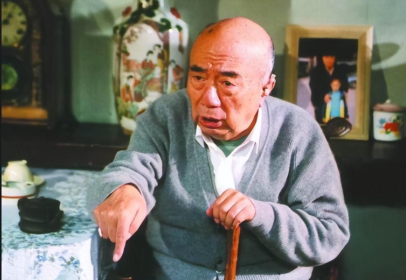 回顾《东北一家人》,已有七位演员去世,两位同年同月离开