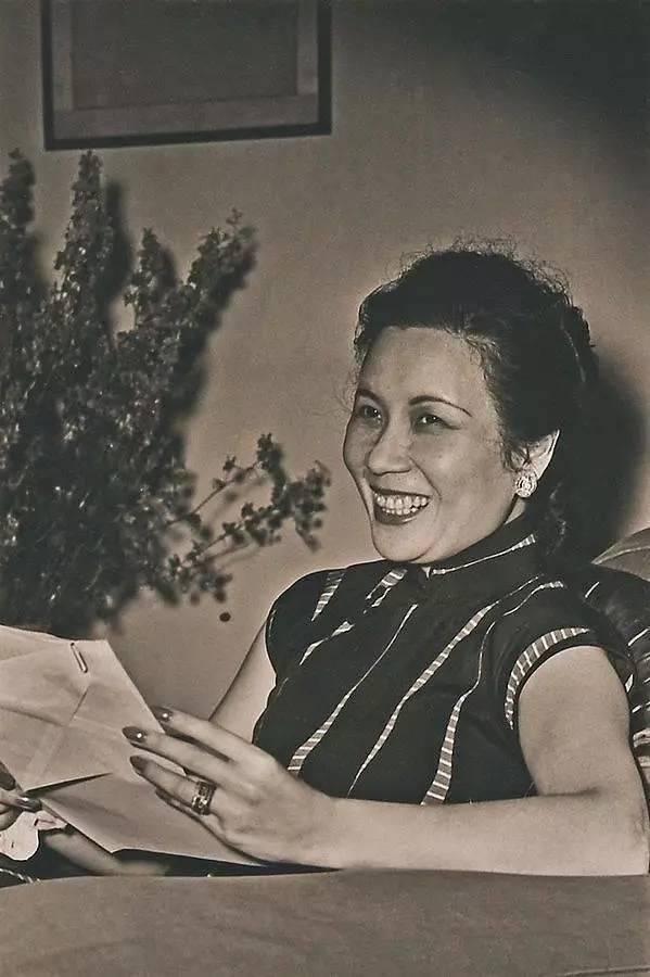 宋美龄去世,贴身主厨回台后自杀,立法会施压要求警方:尽快结案