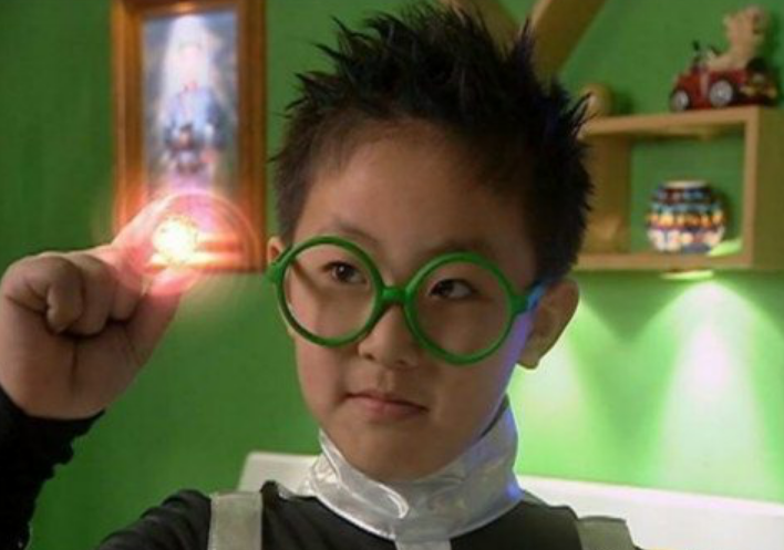 回顾《快乐星球》,8位童星多人退圈,一人15岁去世,物是人非