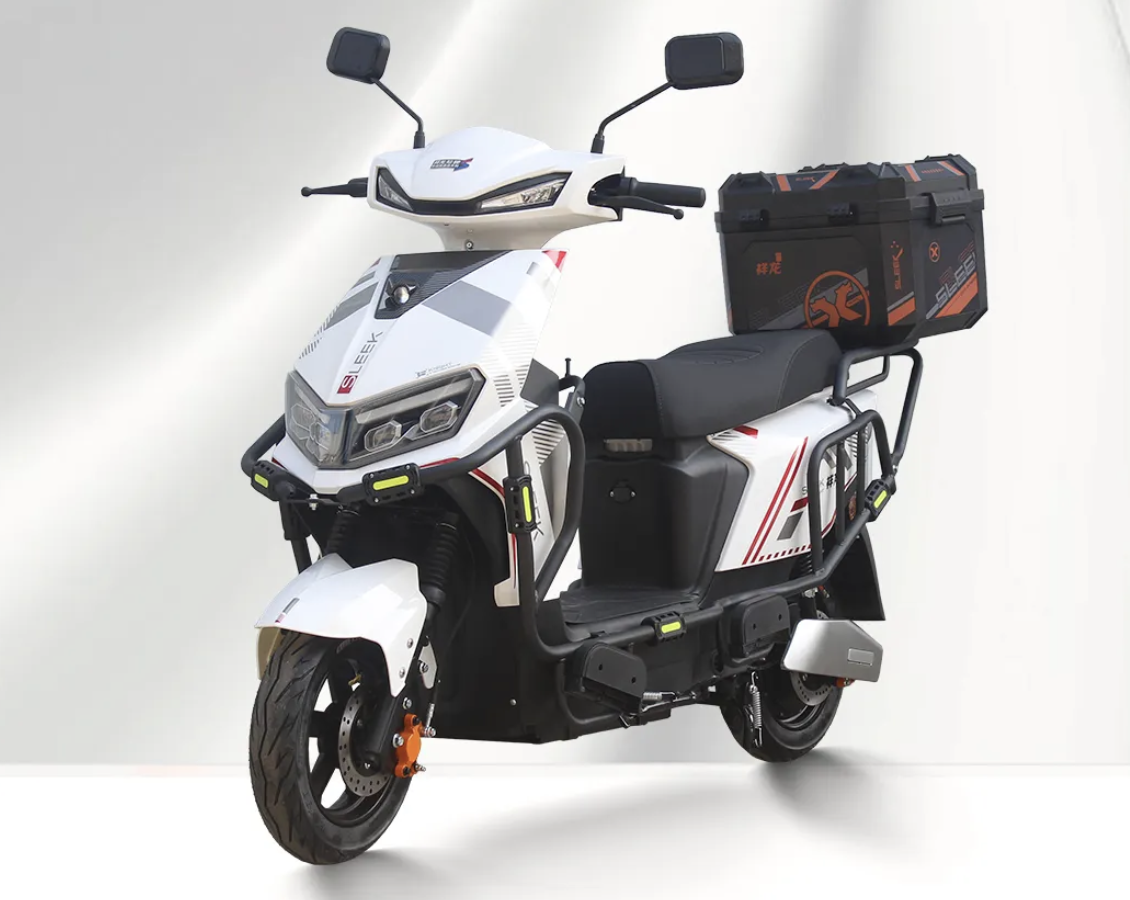 2款全新大电摩来了,颜值和性能双杀,最高210公里续航,体验很赞