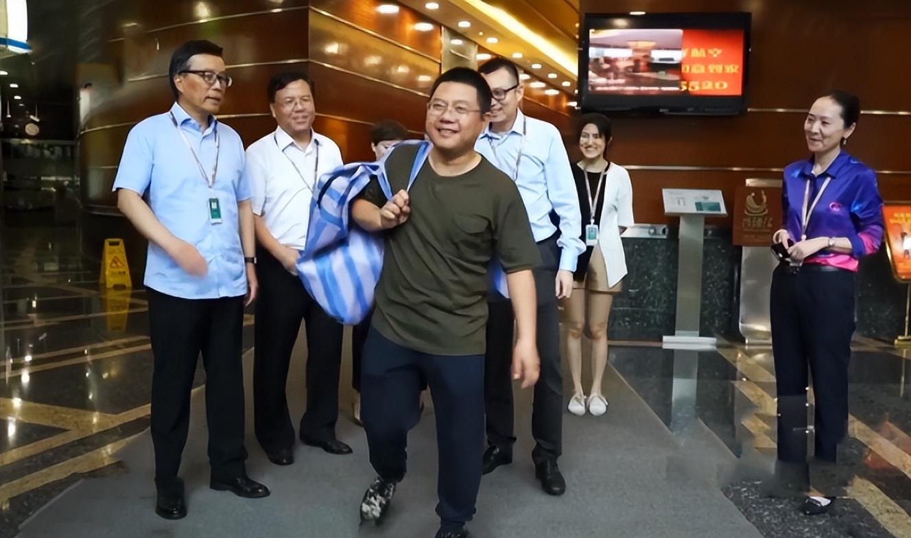 回顾上海一身价35亿总裁假扮农民工,到工地上班第一天,差点被开除