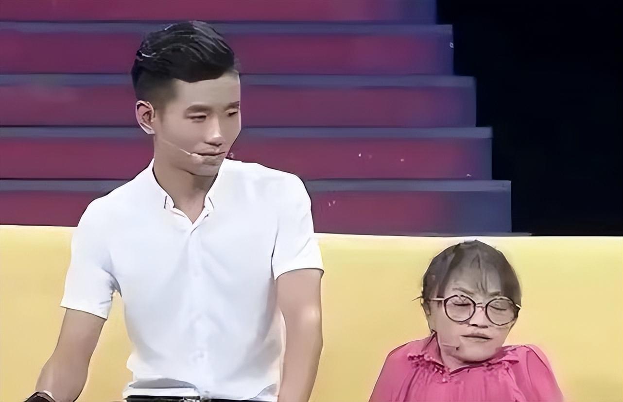 回顾1米68帅气小伙娶68厘米"瓷娃娃",多年过去,如今他们怎样了