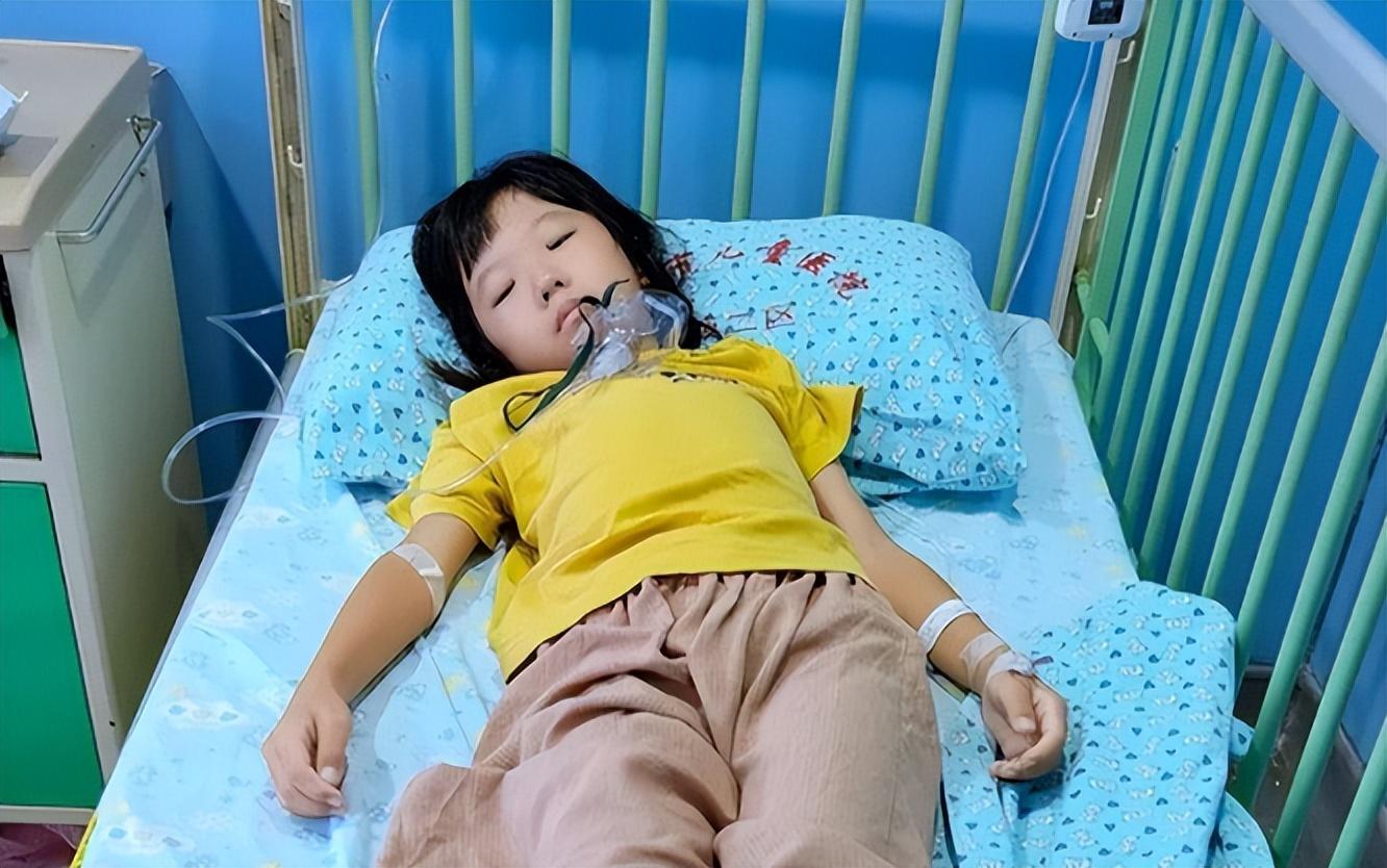 回顾9岁女孩确诊血癌,妈妈放弃治疗,90后姑姑倾家荡产救侄女
