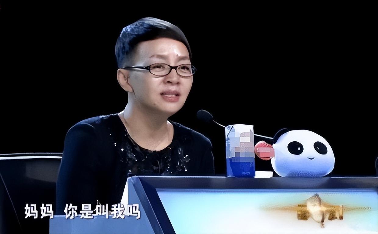 等到在媒体上再次见到孟智超时,是在综艺节目《笑傲江湖》上,头上顶着