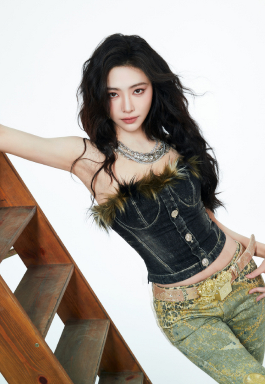 许佳琪的长发美照,还是很不错的