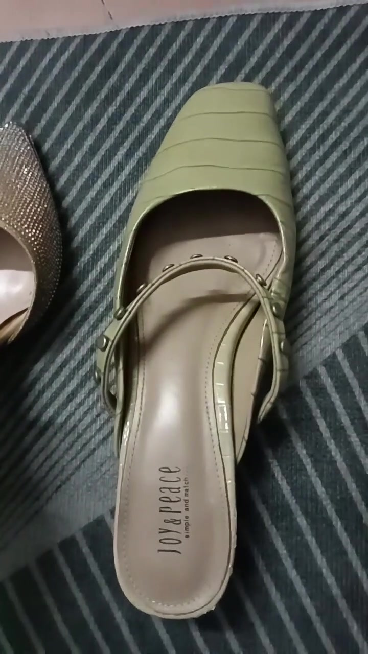 出 时尚女鞋推荐潮流女鞋冬季换款全部给有缘人吧