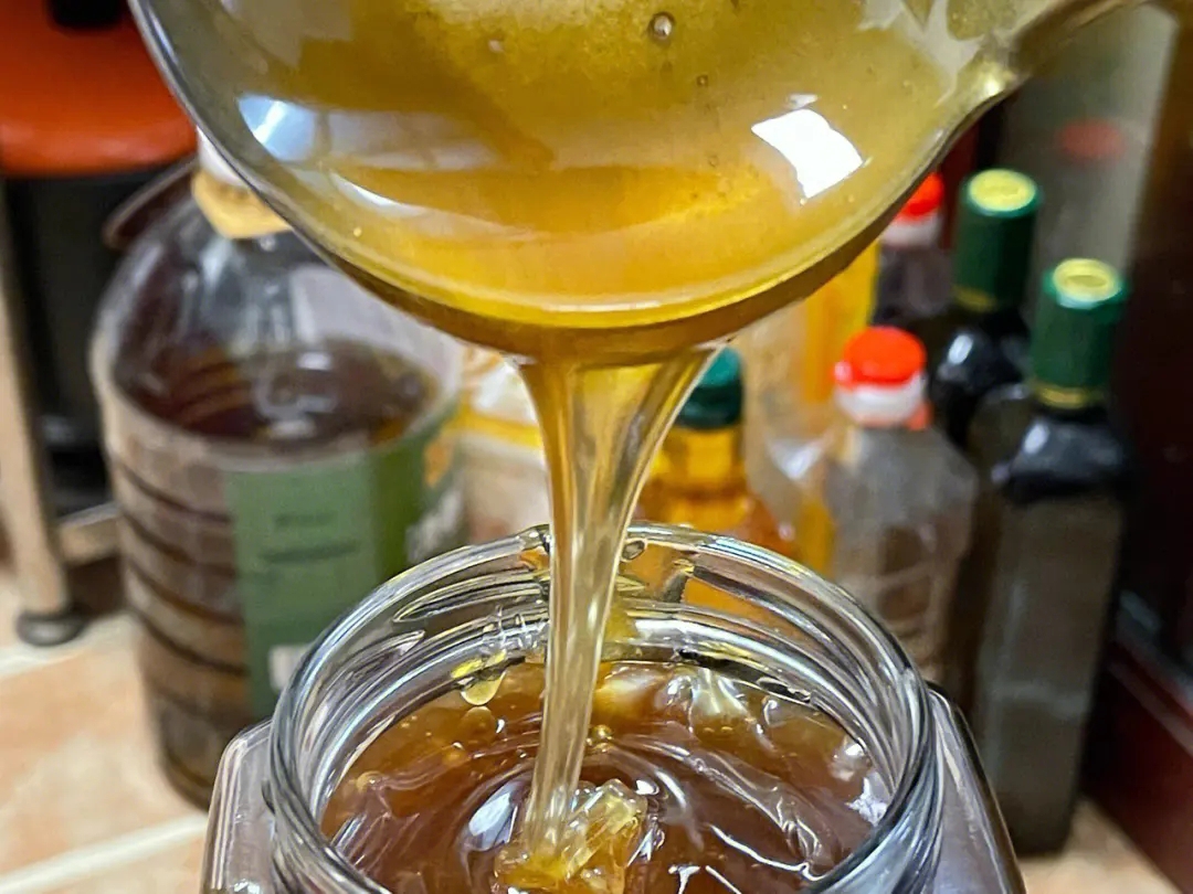 女人经常喝蜂蜜有什么坏处(女人经常喝蜂蜜有啥好处) 女人经常喝蜂蜜有什么坏处(女人经常喝蜂蜜有啥好处)