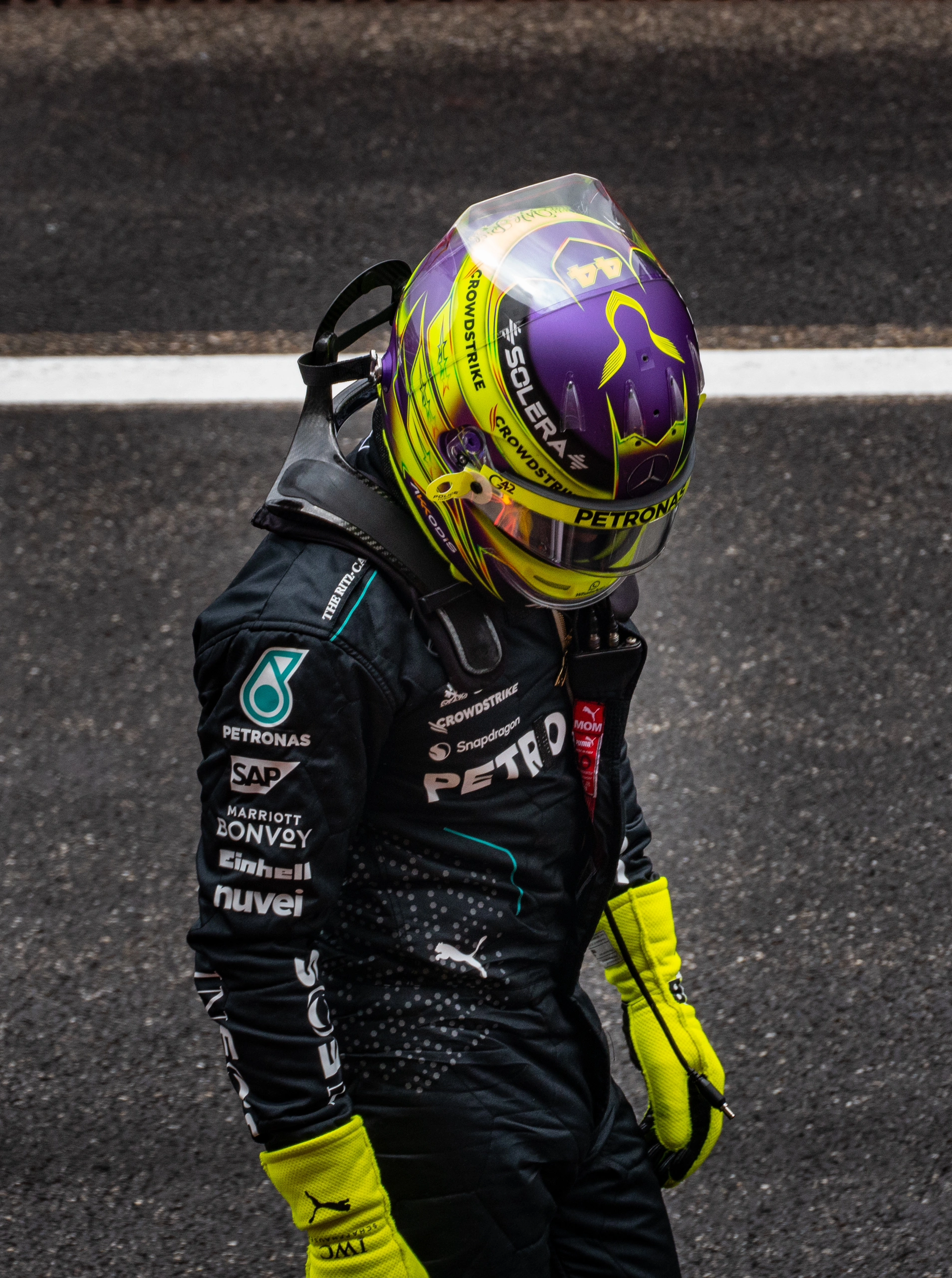 刘易斯·汉密尔顿:#f1# #汉密尔顿#   "我在这支车队度过了了不起的11