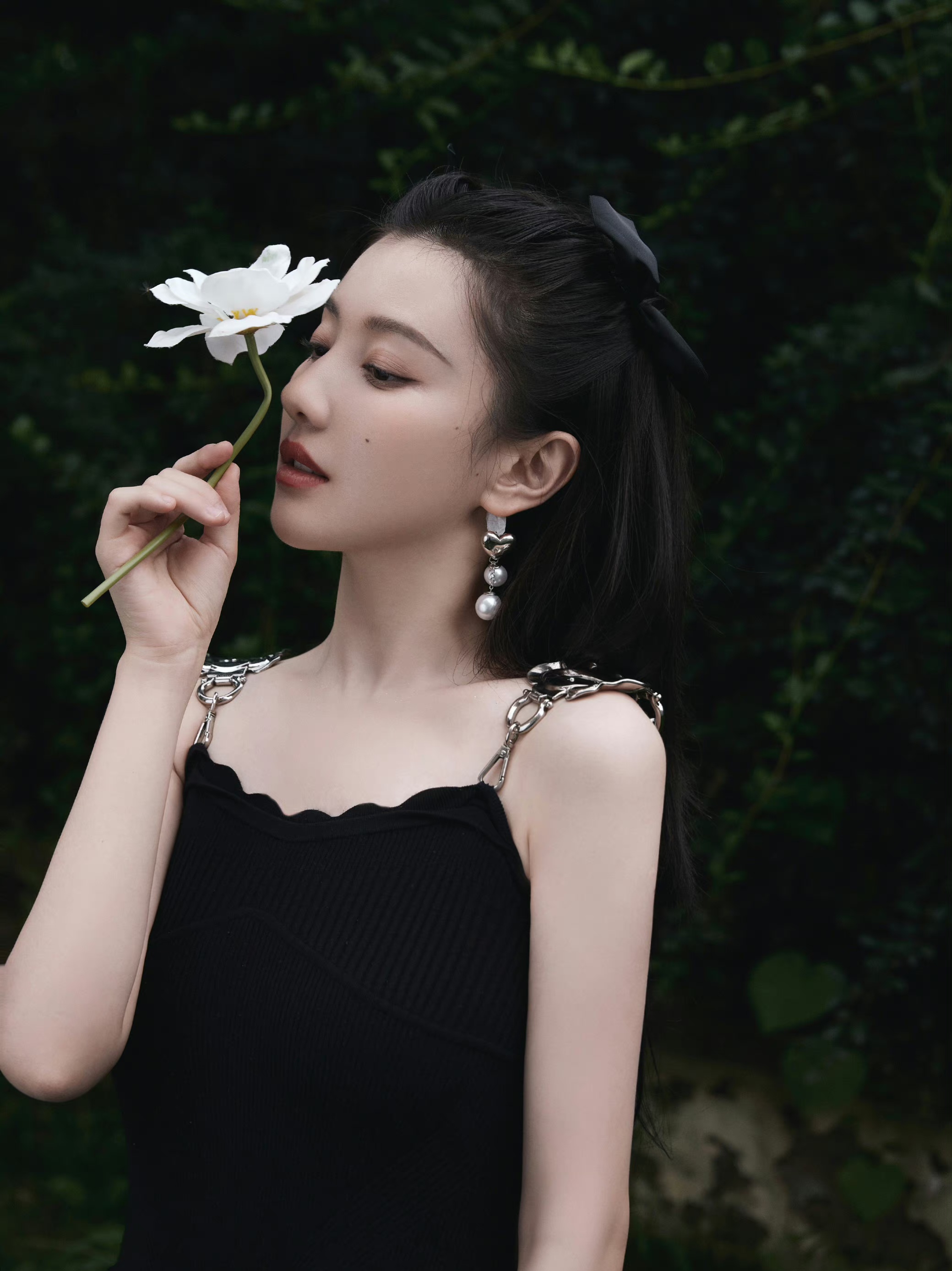 王鹤润,黑色纱裙,美丽性感